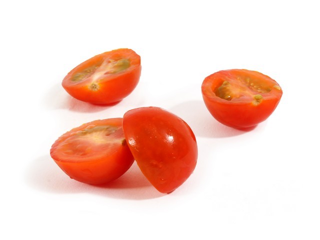 Tomaten cherry gehalveerd bak 1kg